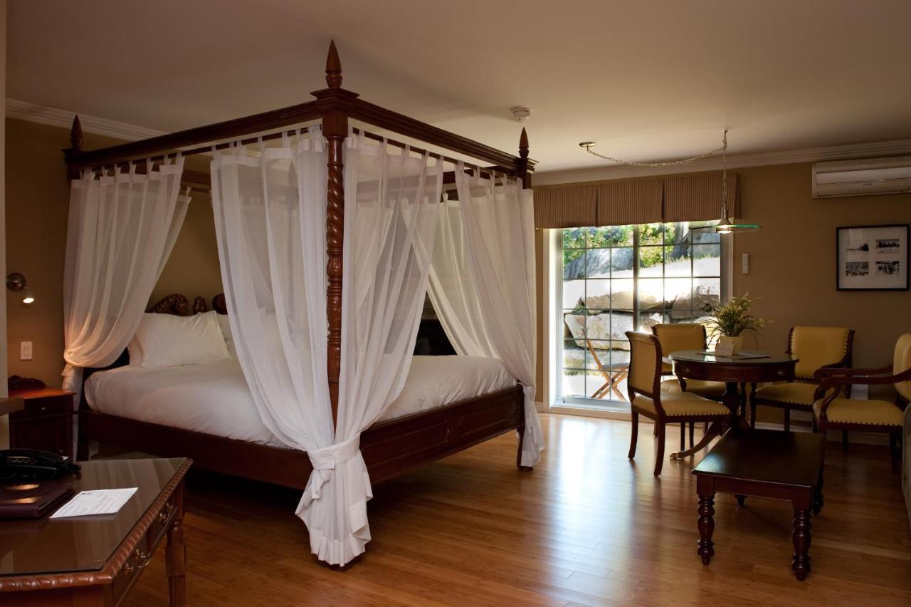 Hotel St-Sauveur Saint-Sauveur-des-Monts Екстериор снимка