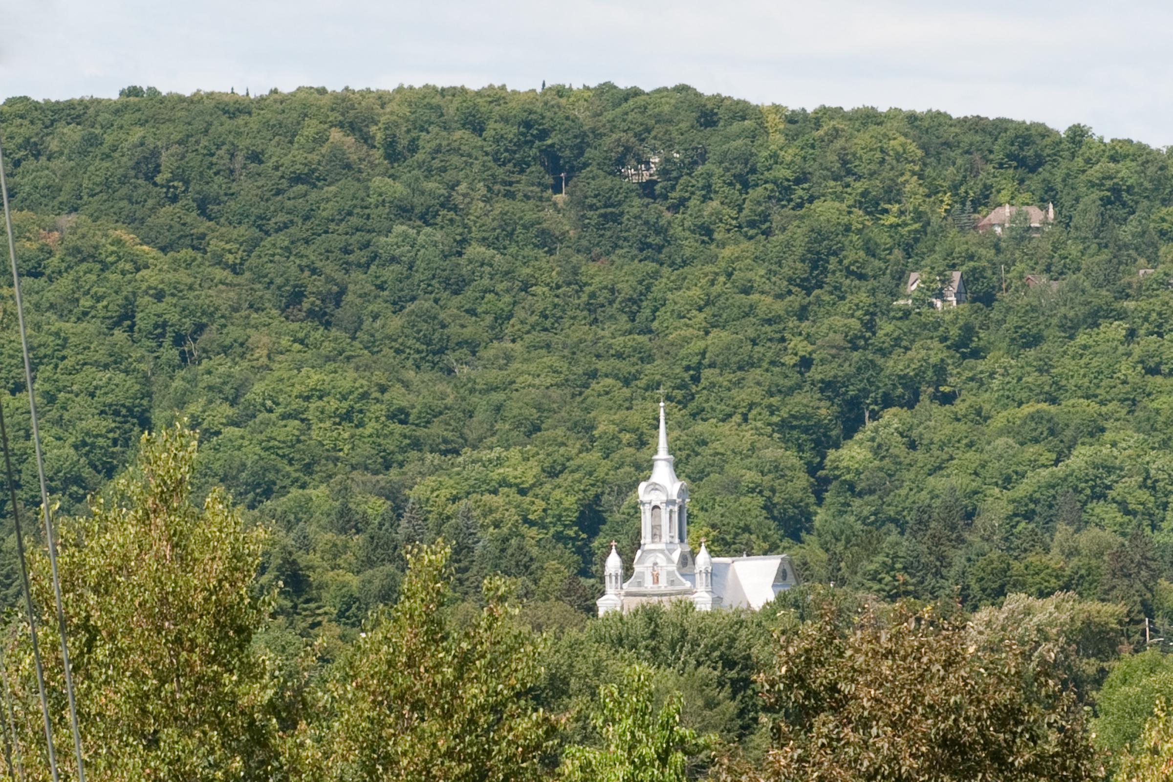 Hotel St-Sauveur Saint-Sauveur-des-Monts Екстериор снимка