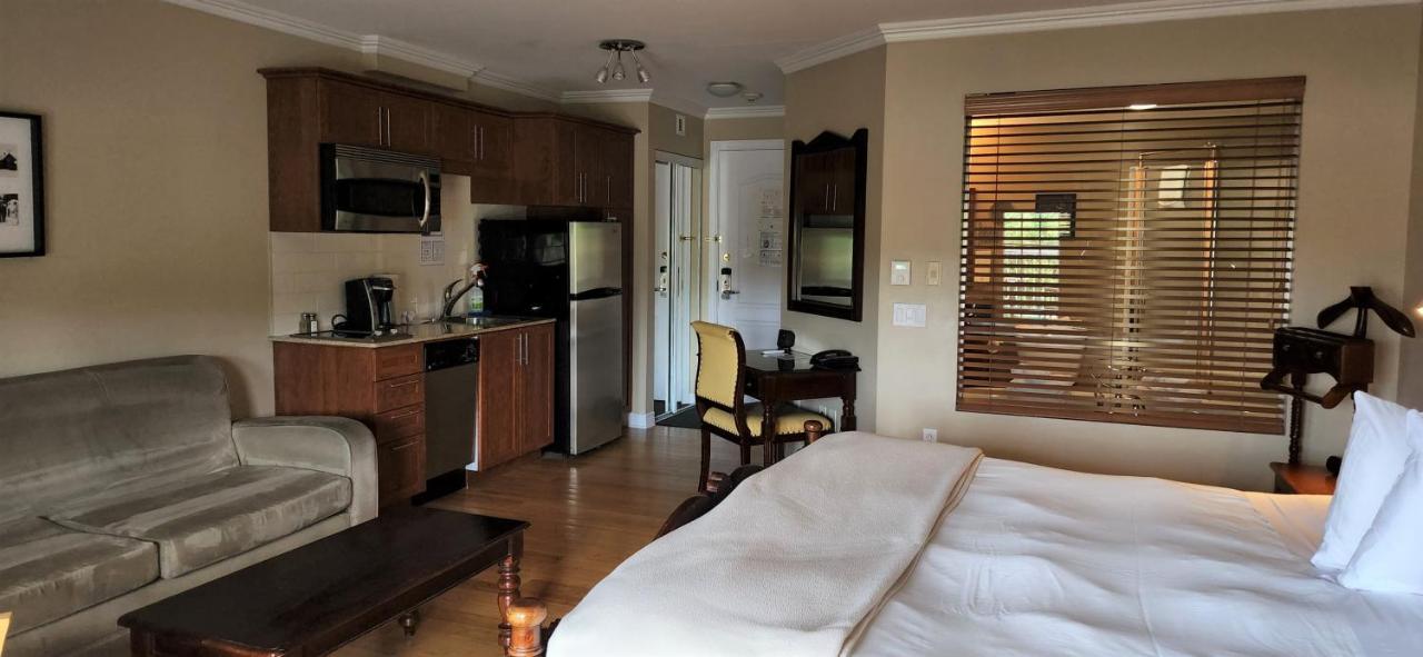 Hotel St-Sauveur Saint-Sauveur-des-Monts Екстериор снимка
