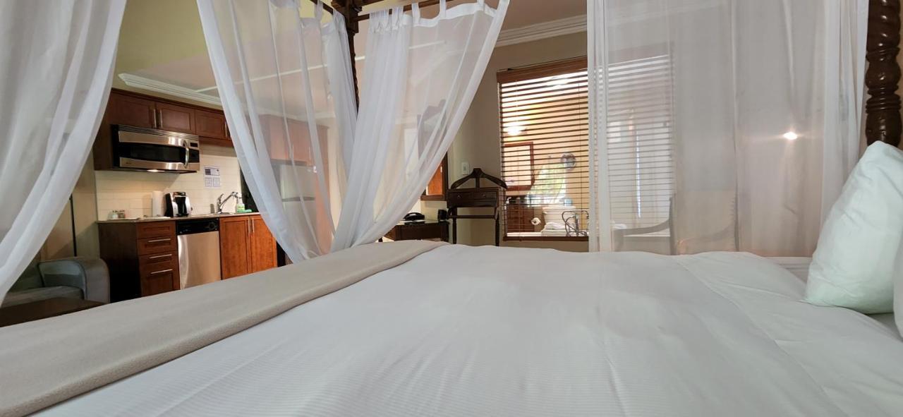 Hotel St-Sauveur Saint-Sauveur-des-Monts Екстериор снимка