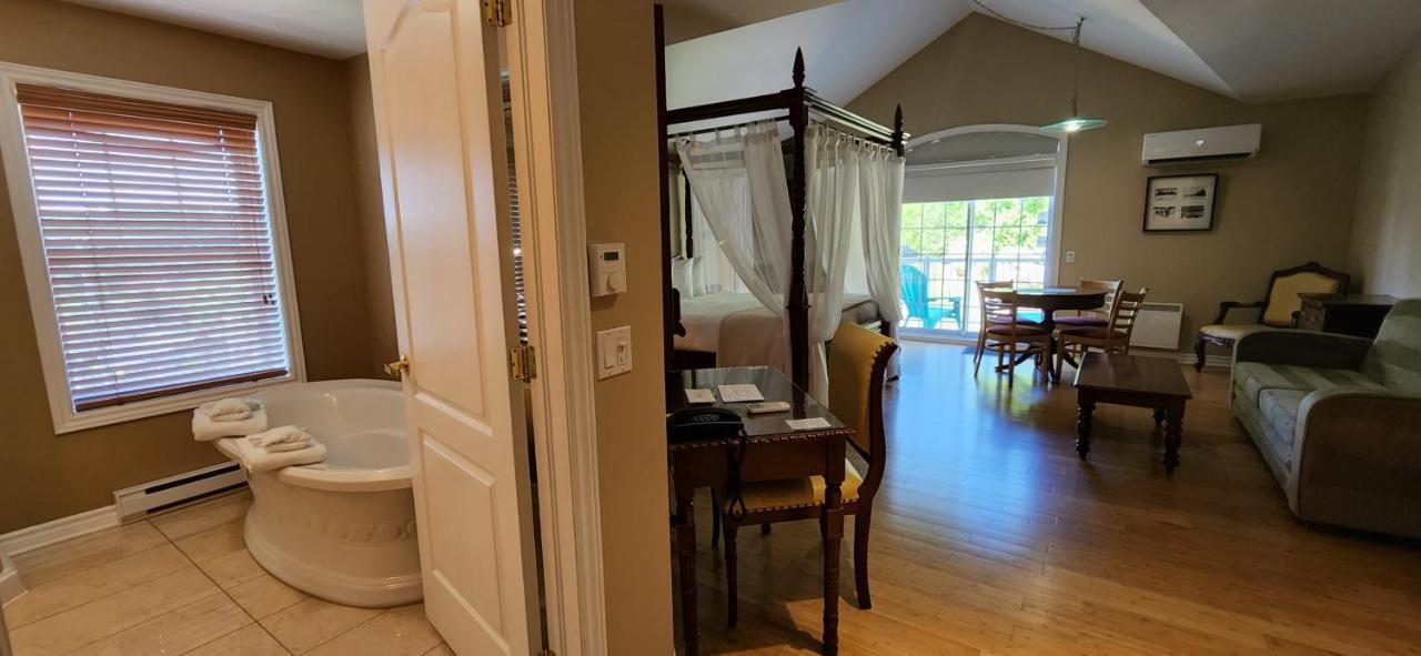 Hotel St-Sauveur Saint-Sauveur-des-Monts Екстериор снимка