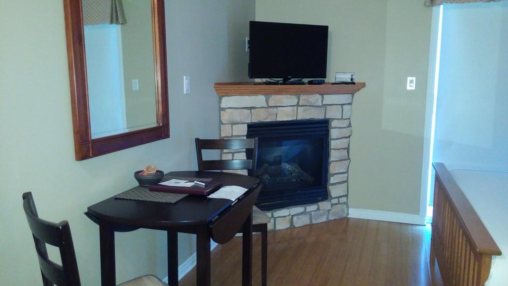 Hotel St-Sauveur Saint-Sauveur-des-Monts Екстериор снимка