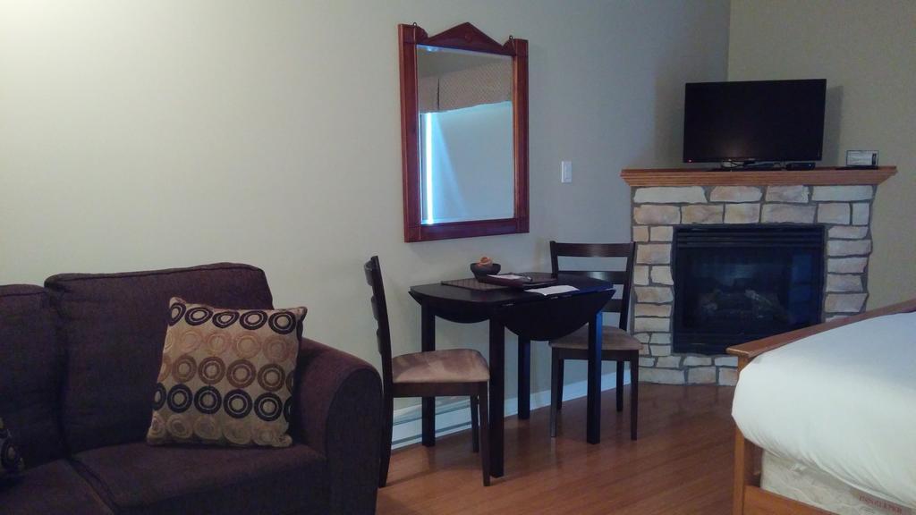 Hotel St-Sauveur Saint-Sauveur-des-Monts Екстериор снимка