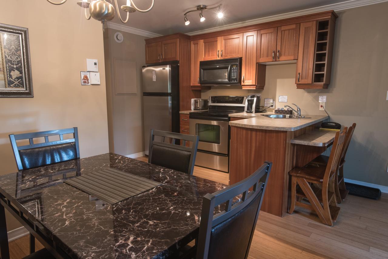 Hotel St-Sauveur Saint-Sauveur-des-Monts Екстериор снимка